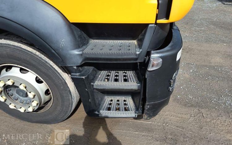 IVECO STRALIS 420 PORTE ENGIN DIESEL – PTAC : 32 TONNES – 317155 KMS – ANNEE 2019 JAUNE FG-284-XS