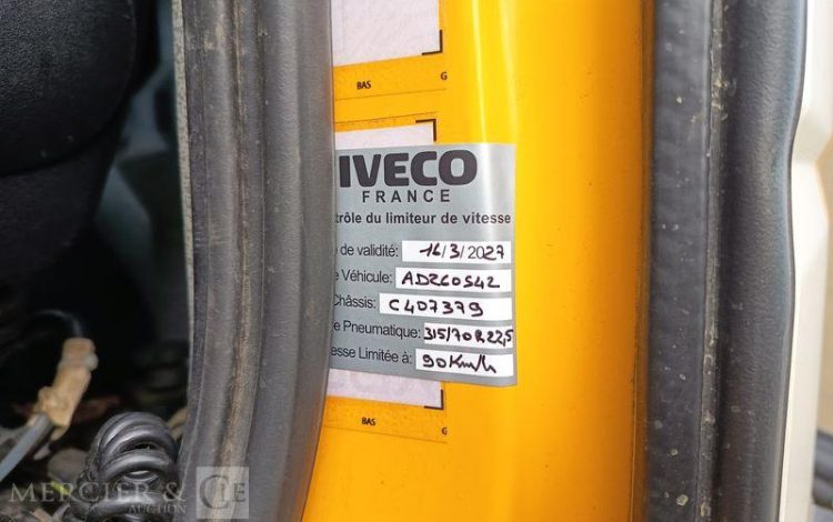 IVECO STRALIS 420 PORTE ENGIN – DIESEL – PTAC : 32 TONNES – 252203 KMS – ANNEE 2019 JAUNE FG-406-XS