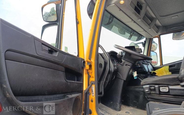 IVECO STRALIS 420 PORTE ENGIN – DIESEL – PTAC : 32 TONNES – 252203 KMS – ANNEE 2019 JAUNE FG-406-XS