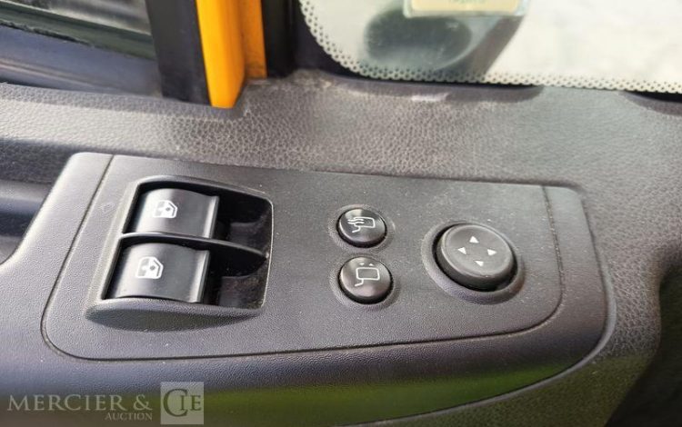 IVECO STRALIS 420 PORTE ENGIN – DIESEL – PTAC : 32 TONNES – 252203 KMS – ANNEE 2019 JAUNE FG-406-XS