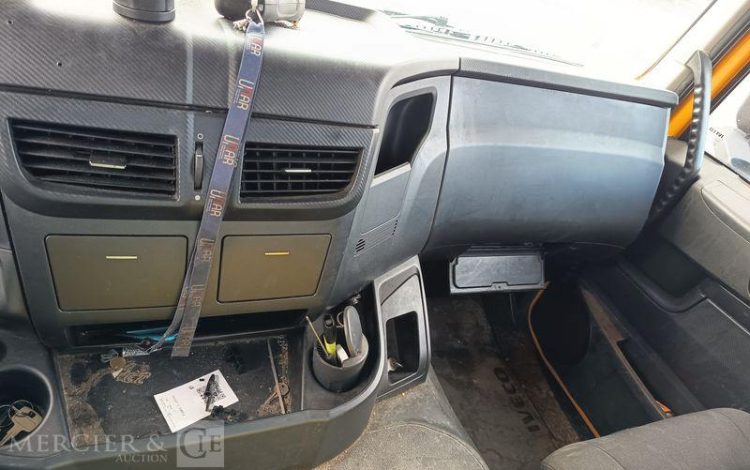 IVECO STRALIS 420 PORTE ENGIN – DIESEL – PTAC : 32 TONNES – 252203 KMS – ANNEE 2019 JAUNE FG-406-XS