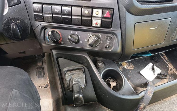 IVECO STRALIS 420 PORTE ENGIN – DIESEL – PTAC : 32 TONNES – 252203 KMS – ANNEE 2019 JAUNE FG-406-XS