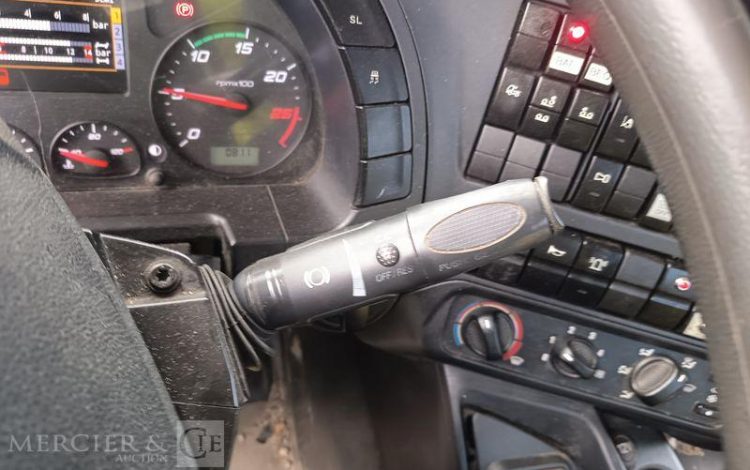 IVECO STRALIS 420 PORTE ENGIN – DIESEL – PTAC : 32 TONNES – 252203 KMS – ANNEE 2019 JAUNE FG-406-XS