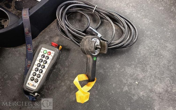 IVECO STRALIS 420 PORTE ENGIN – DIESEL – PTAC : 32 TONNES – 252203 KMS – ANNEE 2019 JAUNE FG-406-XS