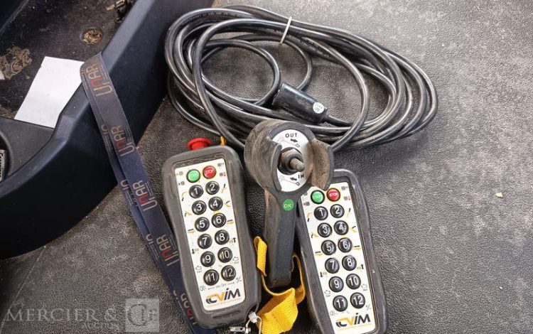 IVECO STRALIS 420 PORTE ENGIN – DIESEL – PTAC : 32 TONNES – 252203 KMS – ANNEE 2019 JAUNE FG-406-XS