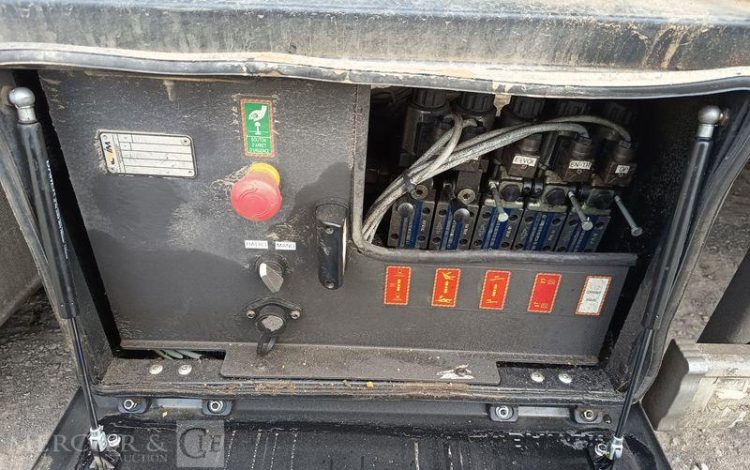 IVECO STRALIS 420 PORTE ENGIN – DIESEL – PTAC : 32 TONNES – 252203 KMS – ANNEE 2019 JAUNE FG-406-XS