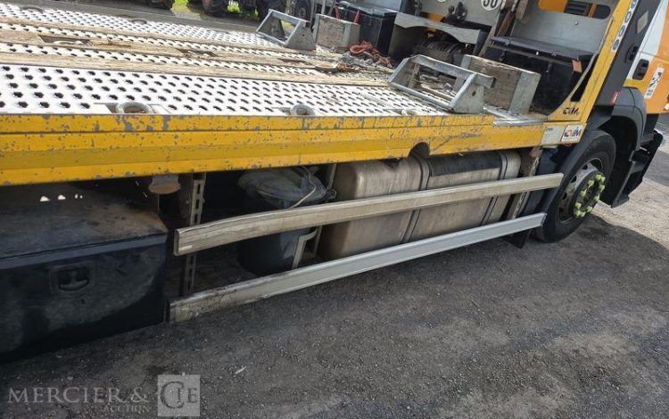 IVECO STRALIS 420 PORTE ENGIN – DIESEL – PTAC : 32 TONNES – 252203 KMS – ANNEE 2019 JAUNE FG-406-XS