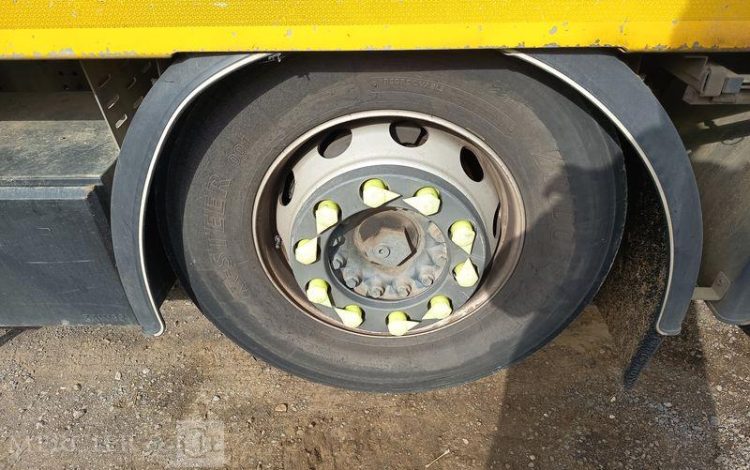 IVECO STRALIS 420 PORTE ENGIN – DIESEL – PTAC : 32 TONNES – 252203 KMS – ANNEE 2019 JAUNE FG-406-XS