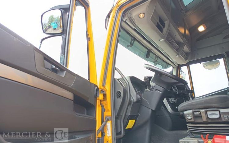 IVECO STRALIS  460 NP – GAZ – PTRA : 44 TONNES – 233565 KMS – ANNEE 2019 JAUNE FM-305-JR