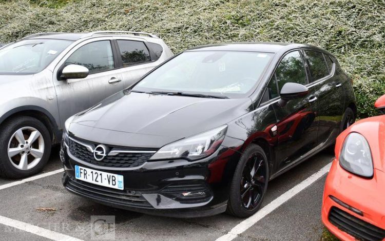 OPEL  NOIR FR-121-VB
