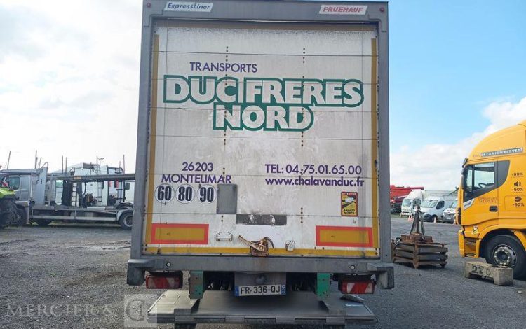 FRUEHAUF SEMI REMORQUE FOURGON AVEC HAYON PALFINGER – 3 ESSIEUX – PTAC 38 T – ANNEE 2020  FR-336-QJ