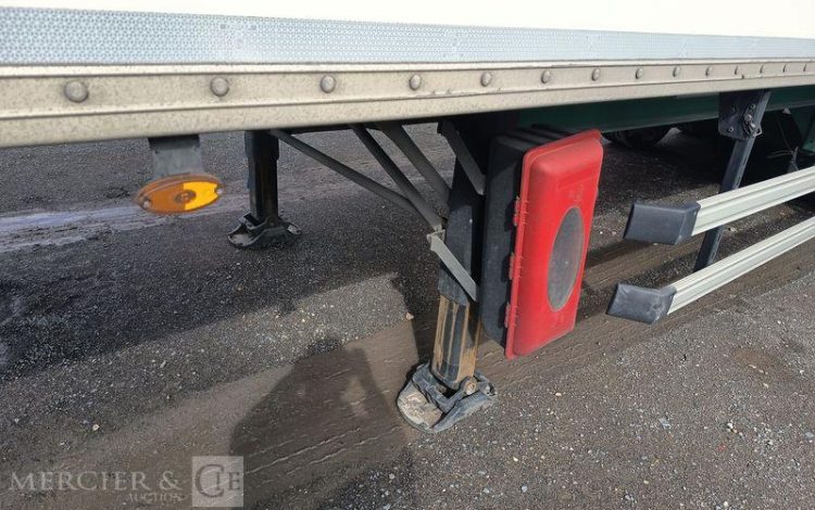 FRUEHAUF SEMI REMORQUE FOURGON AVEC HAYON PALFINGER – 3 ESSIEUX – PTAC 38 T – ANNEE 2020  FR-336-QJ