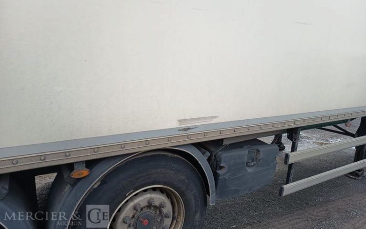 FRUEHAUF SEMI REMORQUE FOURGON AVEC HAYON PALFINGER – 3 ESSIEUX – PTAC 38 T – ANNEE 2020  FR-336-QJ
