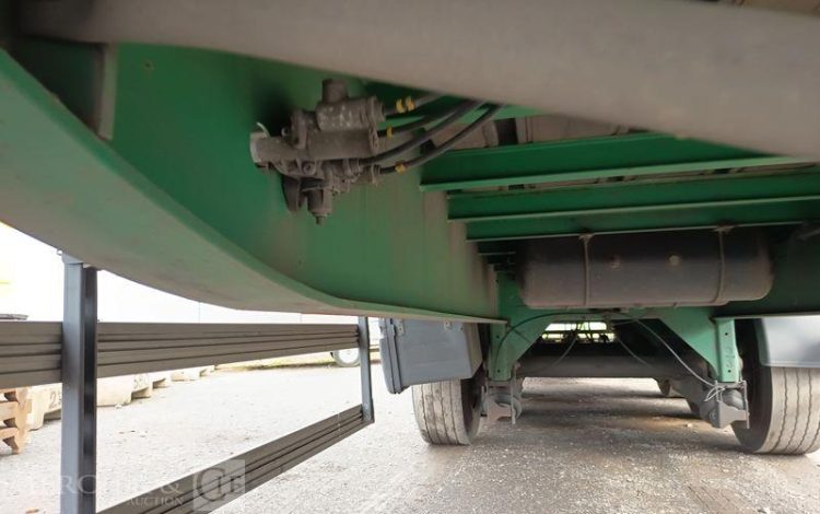 FRUEHAUF SEMI REMORQUE FOURGON AVEC HAYON PALFINGER – 3 ESSIEUX – PTAC 38 T – ANNEE 2020  FR-336-QJ