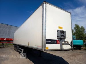 FRUEHAUF SEMI REMORQUE FOURGON AVEC HAYON PALFINGER – 3 ESSIEUX – PTAC 38 T – ANNEE 2020 BLANC FR-876-QH