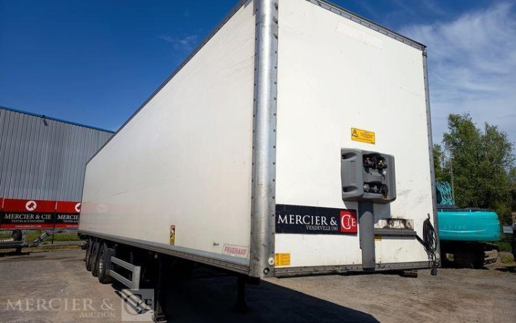 FRUEHAUF SEMI REMORQUE FOURGON AVEC HAYON PALFINGER – 3 ESSIEUX – PTAC 38 T – ANNEE 2020 BLANC FR-876-QH