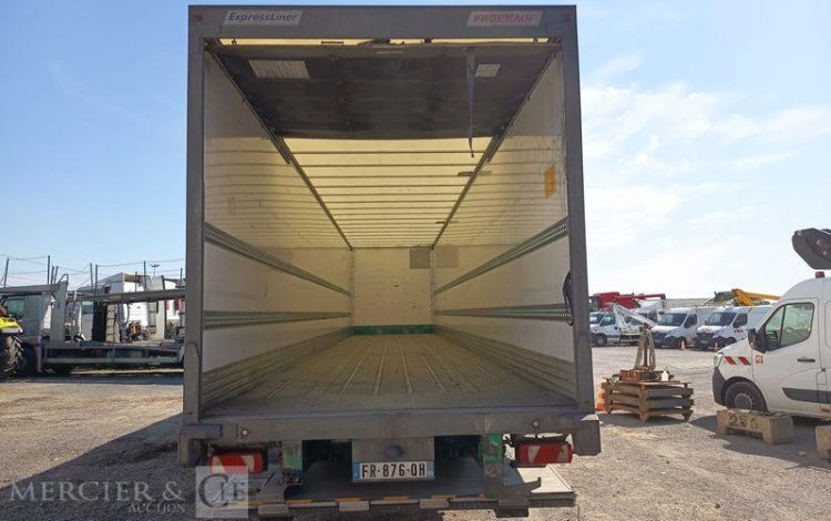 FRUEHAUF SEMI REMORQUE FOURGON AVEC HAYON PALFINGER – 3 ESSIEUX – PTAC 38 T – ANNEE 2020 BLANC FR-876-QH