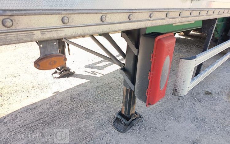 FRUEHAUF SEMI REMORQUE FOURGON AVEC HAYON PALFINGER – 3 ESSIEUX – PTAC 38 T – ANNEE 2020 BLANC FR-876-QH