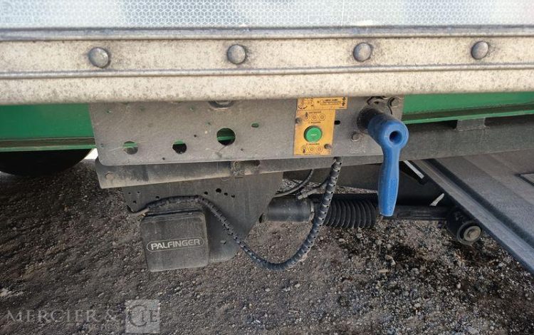 FRUEHAUF SEMI REMORQUE FOURGON AVEC HAYON PALFINGER – 3 ESSIEUX – PTAC 38 T – ANNEE 2020 BLANC FR-876-QH