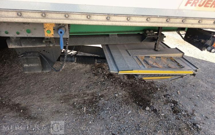 FRUEHAUF SEMI REMORQUE FOURGON AVEC HAYON PALFINGER – 3 ESSIEUX – PTAC 38 T – ANNEE 2020 BLANC FR-876-QH
