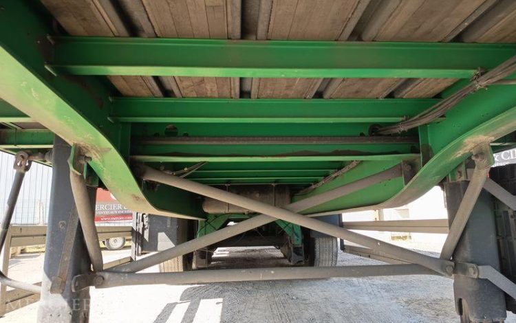 FRUEHAUF SEMI REMORQUE FOURGON AVEC HAYON PALFINGER – 3 ESSIEUX – PTAC 38 T – ANNEE 2020 BLANC FR-876-QH