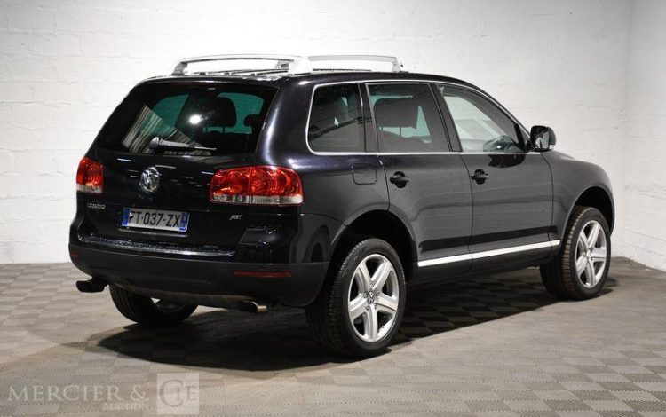 VOLKSWAGEN  NOIR FT-037-ZX
