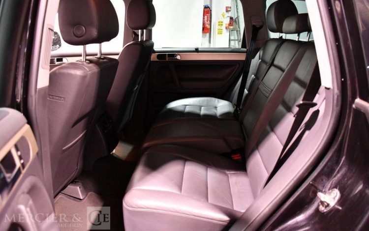 VOLKSWAGEN  NOIR FT-037-ZX