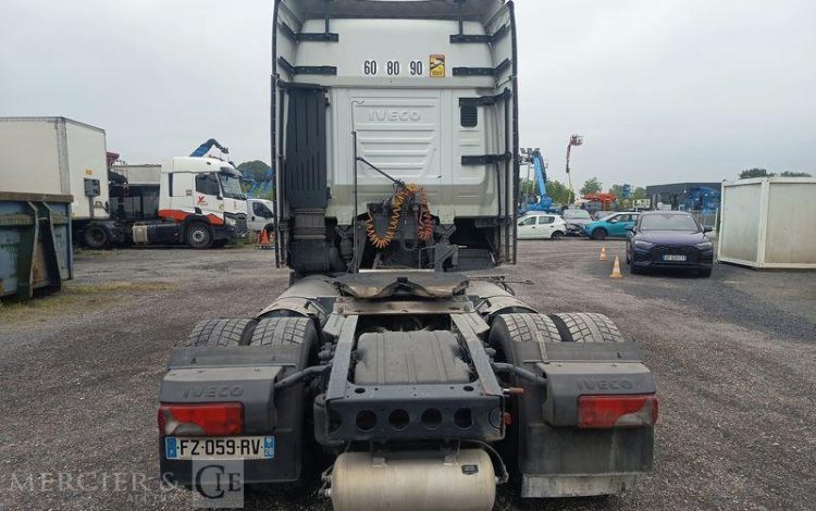 IVECO S-WAY 460  – GAZ – PTRA : 44 TONNES – 753110 KMS – ANNEE 2021 BLANC FZ-059-RV