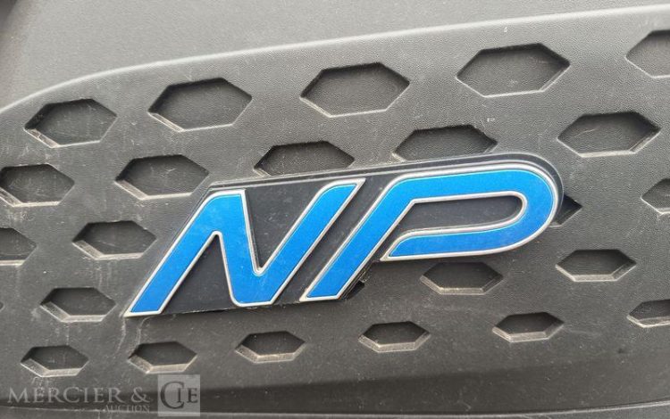 IVECO S-WAY 460  – GAZ – PTRA : 44 TONNES – 753110 KMS – ANNEE 2021 BLANC FZ-059-RV