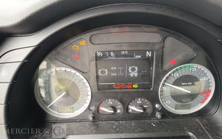 IVECO S-WAY 460  – GAZ – PTRA : 44 TONNES – 753110 KMS – ANNEE 2021 BLANC FZ-059-RV