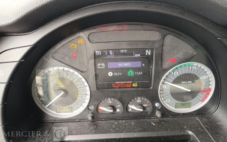 IVECO S-WAY 460  – GAZ – PTRA : 44 TONNES – 753110 KMS – ANNEE 2021 BLANC FZ-059-RV