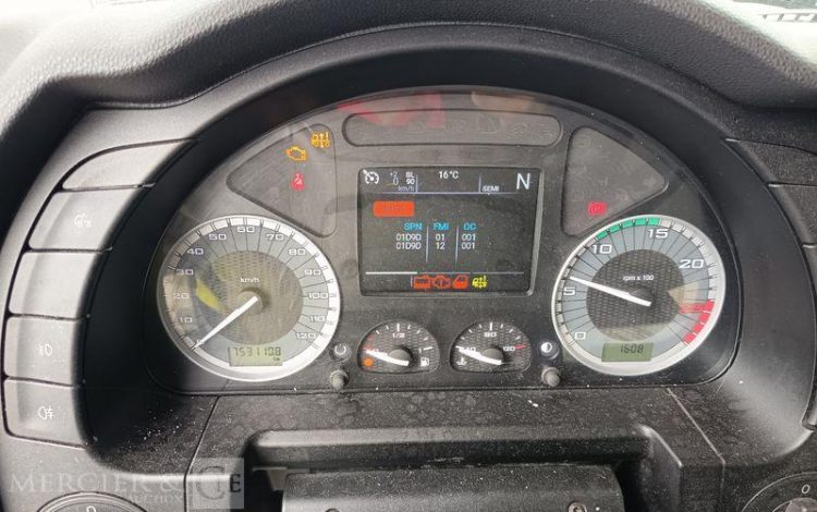 IVECO S-WAY 460  – GAZ – PTRA : 44 TONNES – 753110 KMS – ANNEE 2021 BLANC FZ-059-RV