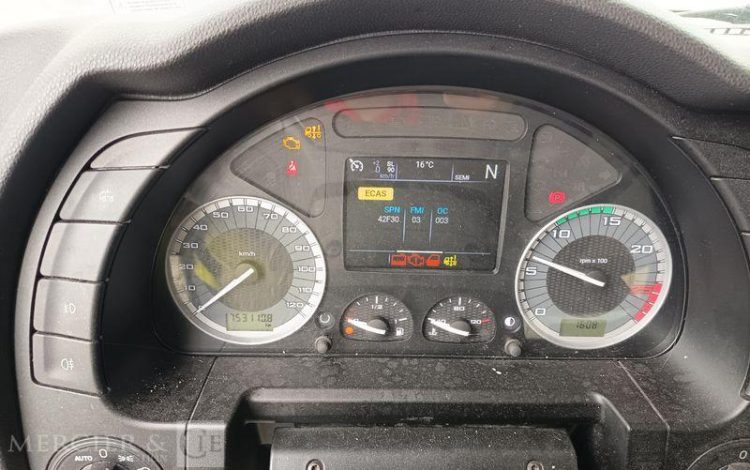 IVECO S-WAY 460  – GAZ – PTRA : 44 TONNES – 753110 KMS – ANNEE 2021 BLANC FZ-059-RV