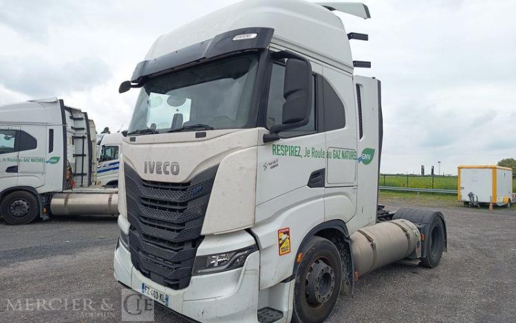 IVECO S-WAY 460 – GAZ – PTRA : 44 TONNES – 855908 KMS – ANNEE 2021 BLANC FZ-463-KL