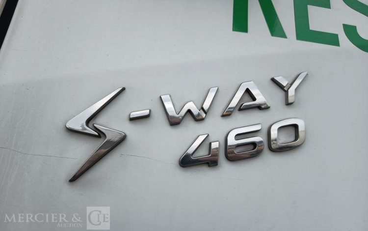 IVECO S-WAY 460 – GAZ – PTRA : 44 TONNES – 855908 KMS – ANNEE 2021 BLANC FZ-463-KL