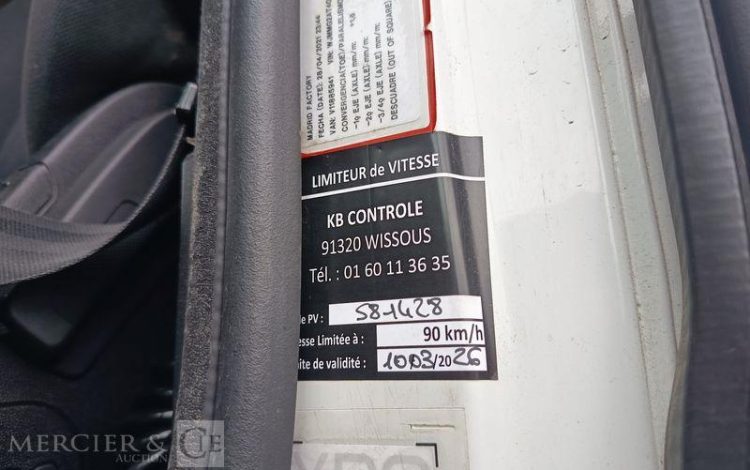 IVECO S-WAY 460 – GAZ – PTRA : 44 TONNES – 855908 KMS – ANNEE 2021 BLANC FZ-463-KL