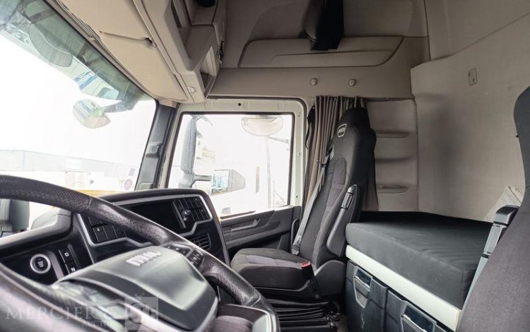 IVECO S-WAY 460 – GAZ – PTRA : 44 TONNES – 855908 KMS – ANNEE 2021 BLANC FZ-463-KL