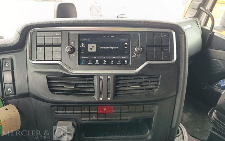 IVECO S-WAY 460 – GAZ – PTRA : 44 TONNES – 855908 KMS – ANNEE 2021 BLANC FZ-463-KL