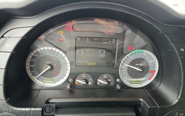 IVECO S-WAY 460 – GAZ – PTRA : 44 TONNES – 855908 KMS – ANNEE 2021 BLANC FZ-463-KL
