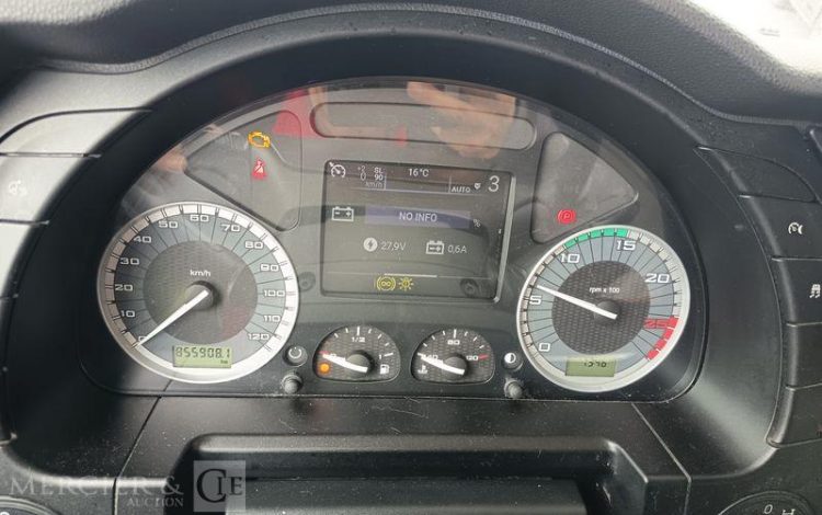 IVECO S-WAY 460 – GAZ – PTRA : 44 TONNES – 855908 KMS – ANNEE 2021 BLANC FZ-463-KL
