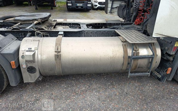 IVECO S-WAY 460 – GAZ – PTRA : 44 TONNES – 855908 KMS – ANNEE 2021 BLANC FZ-463-KL
