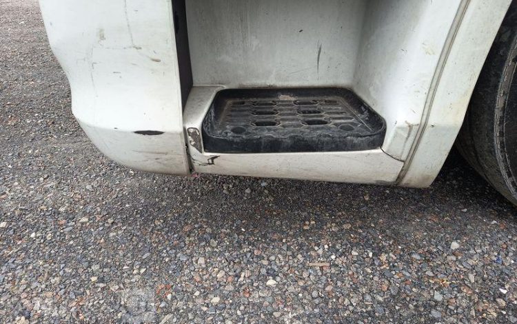IVECO S-WAY 460 – GAZ – PTRA : 44 TONNES – 855908 KMS – ANNEE 2021 BLANC FZ-463-KL