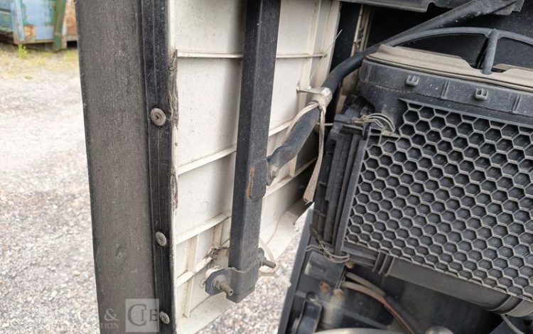 IVECO S-WAY 460 – GAZ – PTRA : 44 TONNES – 855908 KMS – ANNEE 2021 BLANC FZ-463-KL