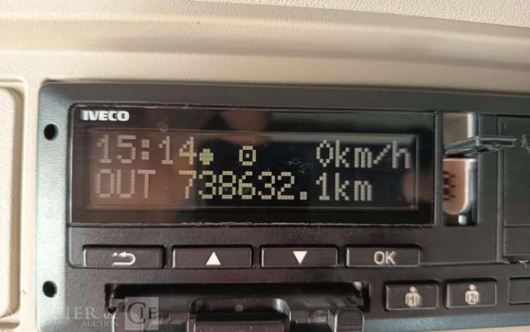 IVECO S-WAY 460 – GAZ – PTRA : 44 TONNES – 738632 KMS – ANNEE 2021 BLANC FZ-647-VL