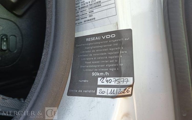 IVECO S-WAY 460 – GAZ – PTRA : 44 TONNES – 738632 KMS – ANNEE 2021 BLANC FZ-647-VL