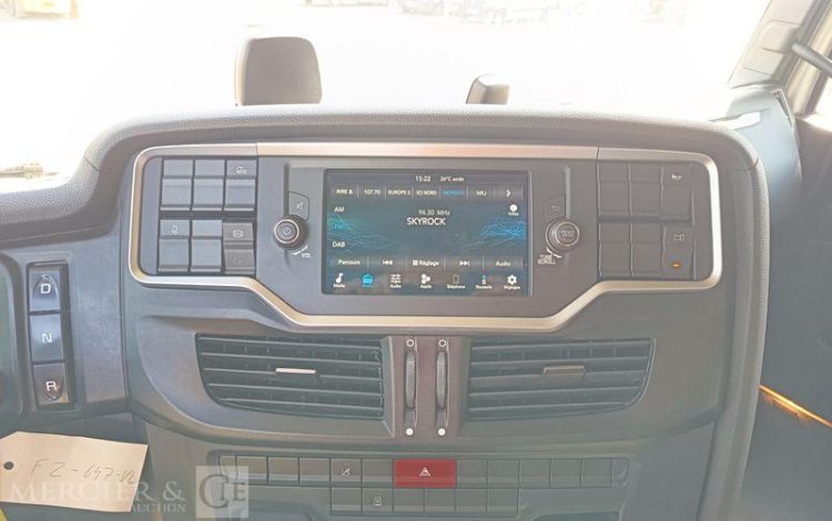 IVECO S-WAY 460 – GAZ – PTRA : 44 TONNES – 738632 KMS – ANNEE 2021 BLANC FZ-647-VL