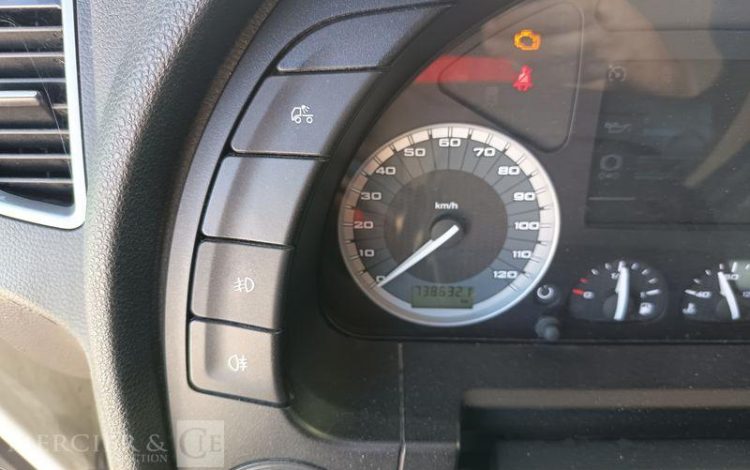 IVECO S-WAY 460 – GAZ – PTRA : 44 TONNES – 738632 KMS – ANNEE 2021 BLANC FZ-647-VL