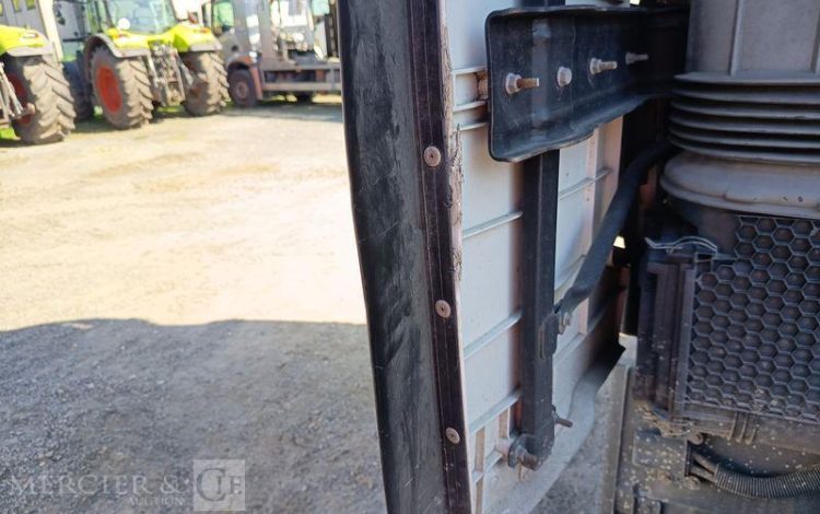 IVECO S-WAY 460 – GAZ – PTRA : 44 TONNES – 738632 KMS – ANNEE 2021 BLANC FZ-647-VL