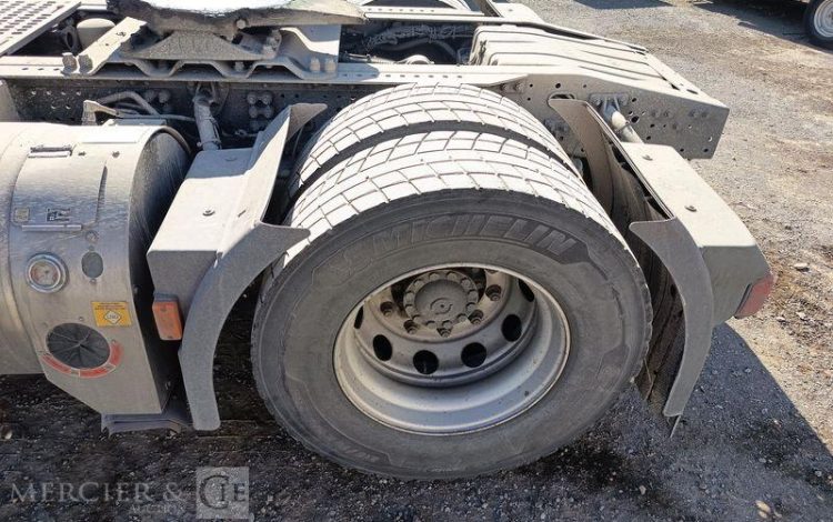 IVECO S-WAY 460 – GAZ – PTRA : 44 TONNES – 738632 KMS – ANNEE 2021 BLANC FZ-647-VL