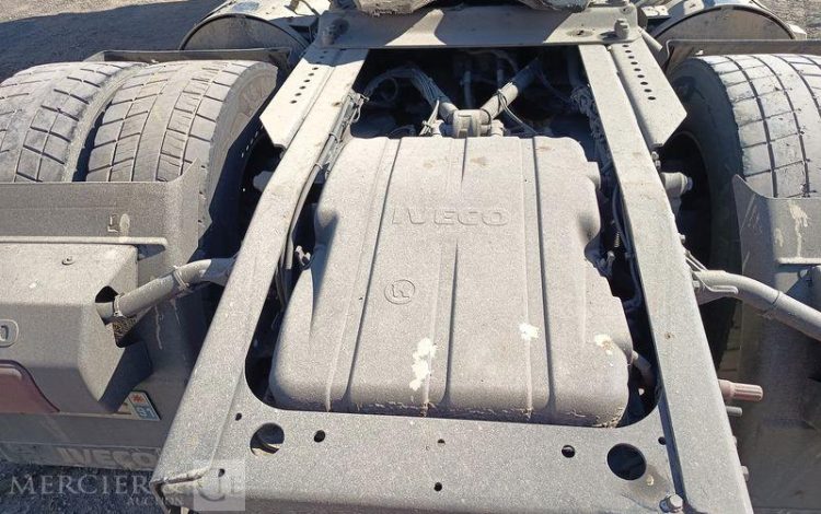 IVECO S-WAY 460 – GAZ – PTRA : 44 TONNES – 738632 KMS – ANNEE 2021 BLANC FZ-647-VL